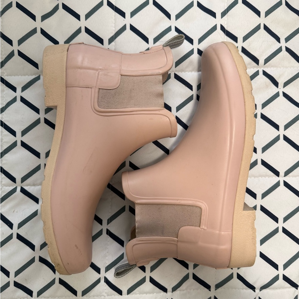 Hunter Blush Chelsea Boots